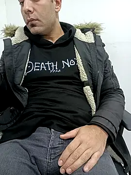 Snapshot of Yaman_33 chatting on 03-03-26, 06:20 Yaman 33 online show from 03-03-26, 06:20