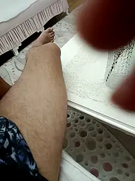 Snapshot of Yaman_33 chatting on 02-17-26, 06:05 Yaman 33 online show from 02-17-26, 06:05