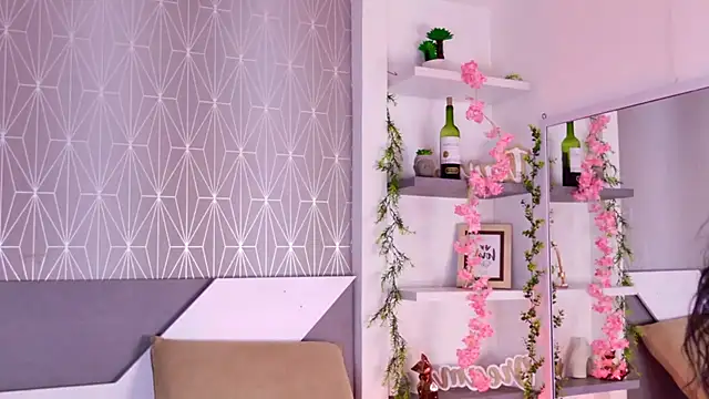 Snapshot of Celine_Lee chatting on 10-01-25, 05:06 Celine Lee online show from 10-01-25, 05:06