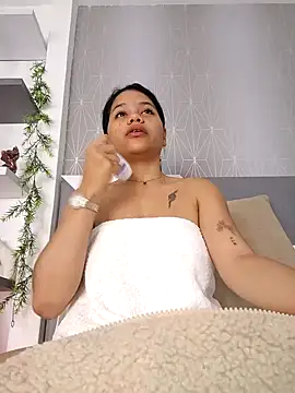 Snapshot of Celine_Lee chatting on 09-15-25, 01:33 Celine Lee online show from 09-15-25, 01:33