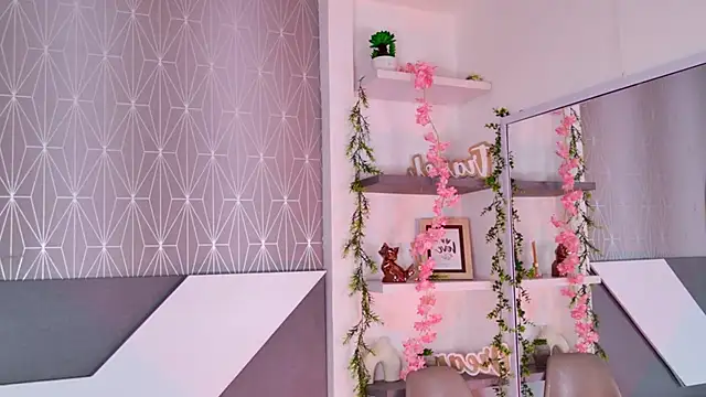 Snapshot of Celine_Lee chatting on 09-10-25, 05:12 Celine Lee online show from 09-10-25, 05:12