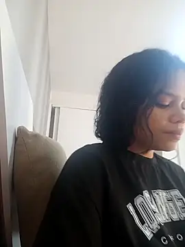 Snapshot of Celine_Lee chatting on 09-24-25, 04:02 Celine Lee online show from 09-24-25, 04:02