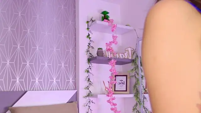 Celine Lee online show from 11-14-25, 04:43