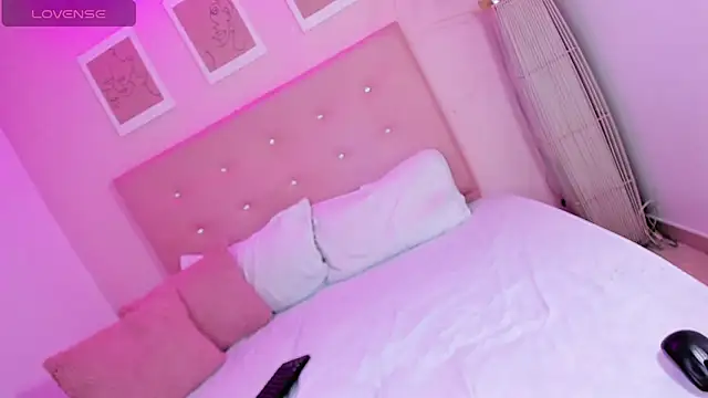 ANNIE DOLCE  online show from 09-24-25, 09:54