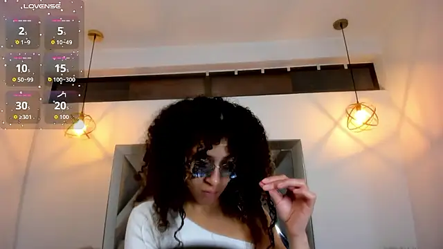 Hanna Cornee  online show from 02-03-26, 12:21