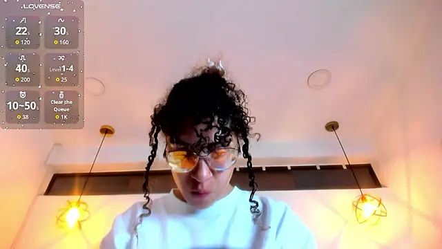 Hanna Cornee  online show from 02-24-26, 12:06