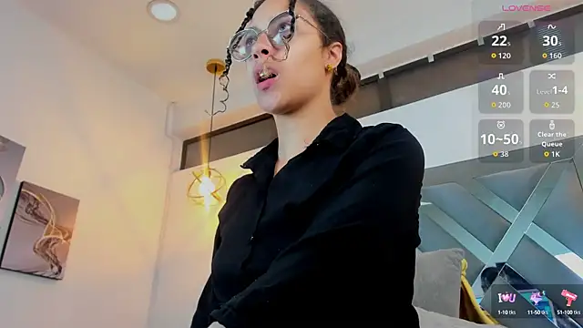 Hanna Cornee  online show from 09-23-25, 01:40