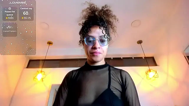 Hanna Cornee  online show from 02-21-26, 01:24