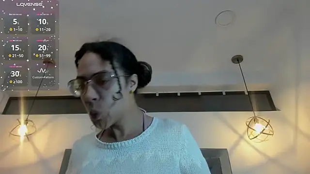 Hanna Cornee  online show from 11-12-25, 01:26