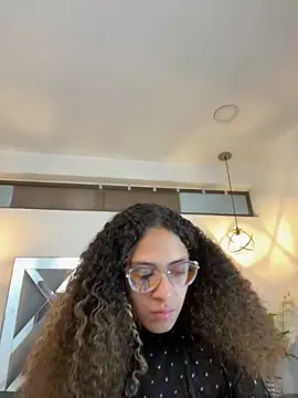 Hanna Cornee  online show from 11-08-25, 05:05