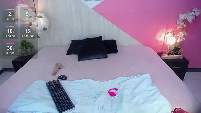 sophia brunette  online show from 11-20-25, 11:33