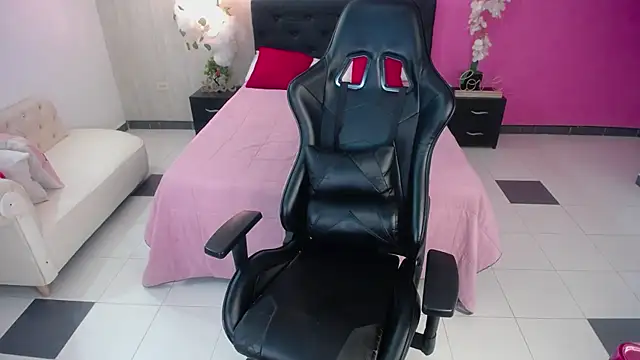 sophia brunette  online show from 09-30-25, 11:49