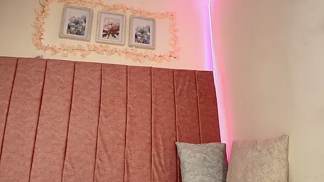 Barbiie 98 online show from 04-22-26, 02:57