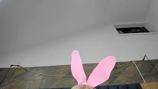 Barbiie 98 online show from 10-25-25, 02:07