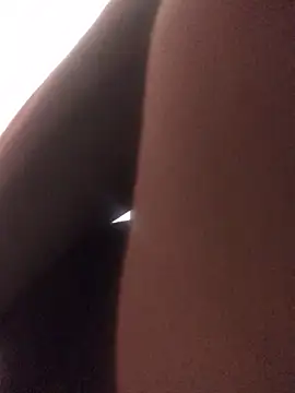 Snapshot of Kellye_hotTs chatting on 02-10-26, 03:05 Kellye hotTs online show from 02-10-26, 03:05