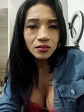 Snapshot of Kellye_hotTs chatting on 10-19-25, 07:33 Kellye hotTs online show from 10-19-25, 07:33