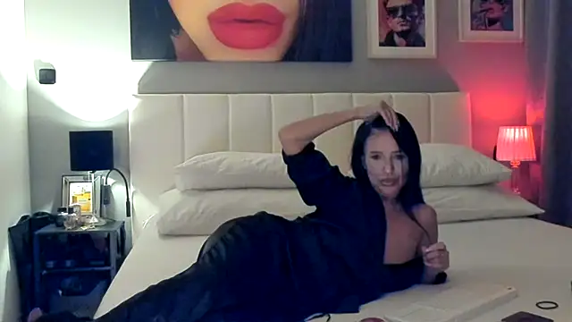 simonacavali online show from 12-20-25, 08:33