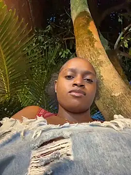 Snapshot of darle_volant chatting on 06-16-26, 11:38 darle volant online show from 06-16-26, 11:38