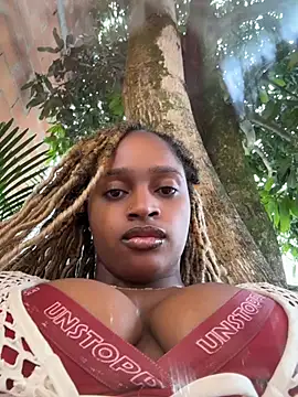 Snapshot of darle_volant chatting on 07-05-26, 12:45 darle volant online show from 07-05-26, 12:45