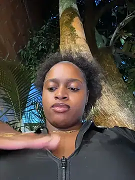 Snapshot of darle_volant chatting on 07-17-26, 11:35 darle volant online show from 07-17-26, 11:35