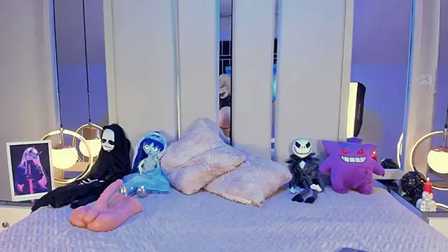 VesperVelvet online show from 10-31-25, 09:00