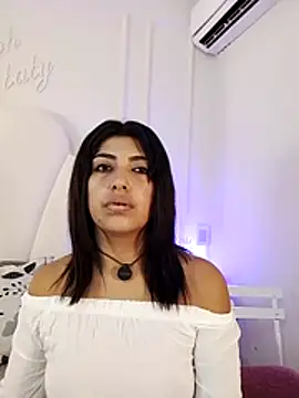 Snapshot of Kaylachannell chatting on 07-19-26, 03:37 Kaylachannell online show from 07-19-26, 03:37