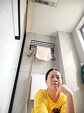 chengcheng12 online show from 10-18-25, 01:51