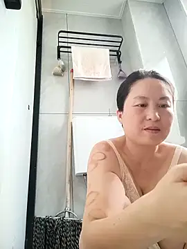 chengcheng12 online show from 10-10-25, 01:06