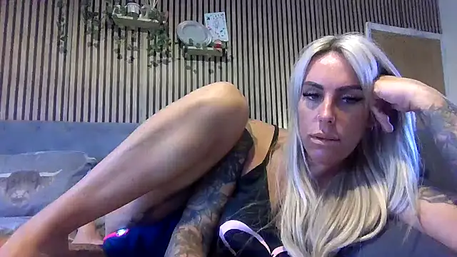 poppyinga1 online show from 03-27-26, 08:22