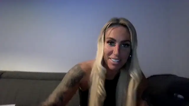Snapshot of poppyinga1 chatting on 09-15-25, 09:15 poppyinga1 online show from 09-15-25, 09:15