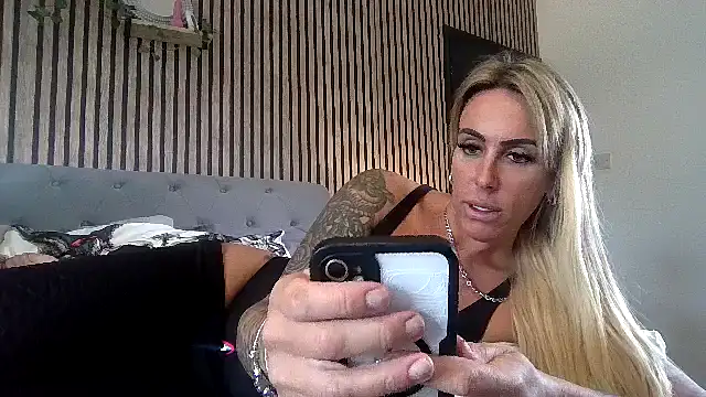 Snapshot of poppyinga1 chatting on 09-14-25, 12:16 poppyinga1 online show from 09-14-25, 12:16