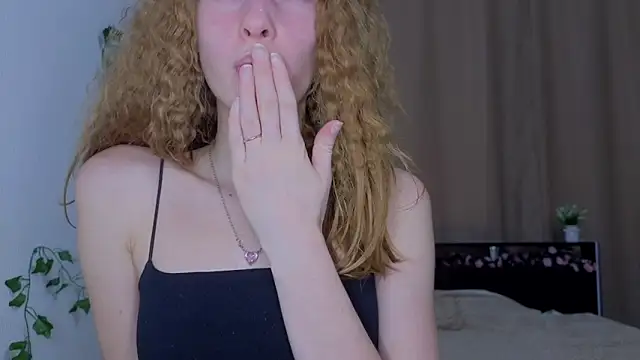 Candy Flosse online show from 10-07-25, 08:26