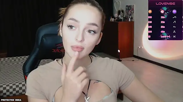 Snapshot of wwwlexicom chatting on 11-17-25, 03:27 wwwlexicom online show from 11-17-25, 03:27