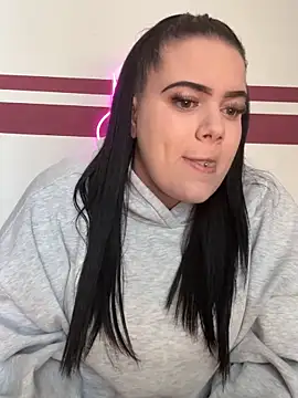 Shellybttn online show from 04-15-26, 10:54