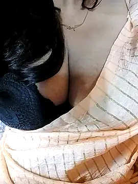 Ponds beauty online show from 10-31-25, 03:58