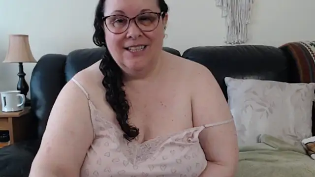 Juicy Julie469 online show from 04-19-26, 03:57