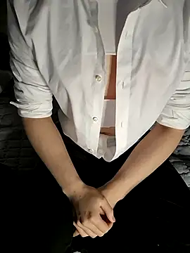 111owo111 online show from 05-04-26, 12:30