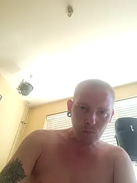 Snapshot of piercingpik chatting on 06-25-26, 09:58 piercingpik online show from 06-25-26, 09:58