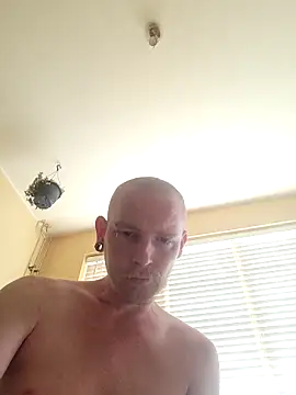 Snapshot of piercingpik chatting on 06-02-26, 06:46 piercingpik online show from 06-02-26, 06:46