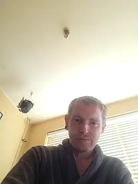 piercingpik online show from 05-18-26, 09:47