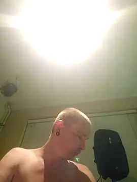 Snapshot of piercingpik chatting on 06-27-26, 11:44 piercingpik online show from 06-27-26, 11:44