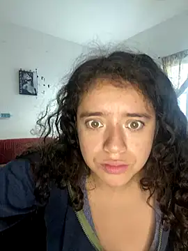 Snapshot of Lucy_YupiSweet chatting on 11-08-25, 02:09 Lucy YupiSweet online show from 11-08-25, 02:09