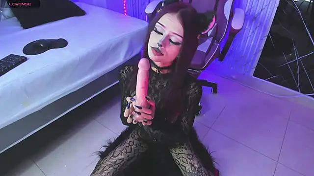 chloe jacksonn online show from 10-10-25, 10:54