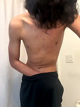 Snapshot of Ryan_12xX chatting on 12-19-25, 08:11 Ryan 12xX online show from 12-19-25, 08:11