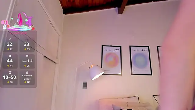 AriaMuse online show from 10-25-25, 08:42