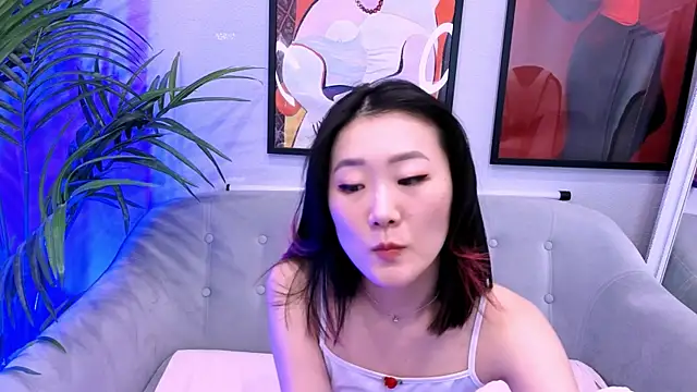 AikoYamada online show from 12-15-25, 09:37