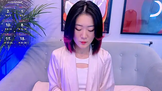 AikoYamada online show from 09-28-25, 07:04