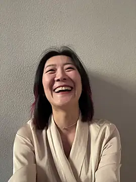 AikoYamada online show from 10-19-25, 06:49