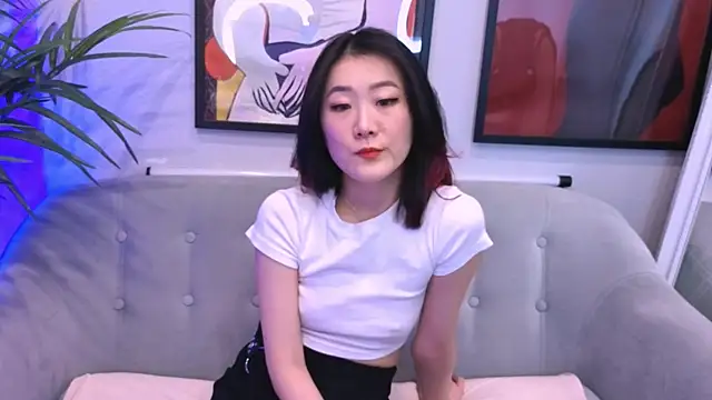 AikoYamada online show from 12-21-25, 06:04