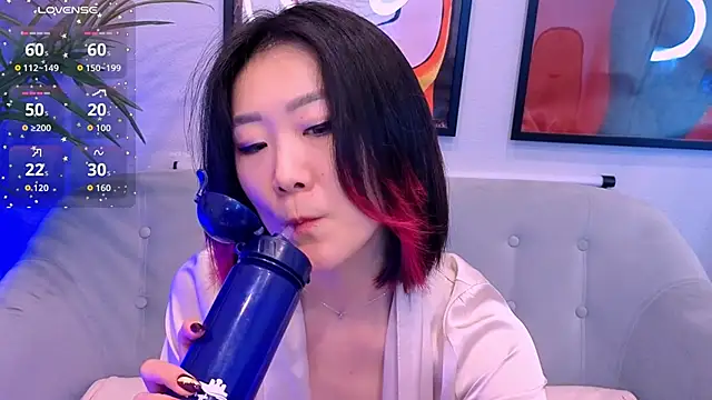 AikoYamada online show from 10-06-25, 09:43